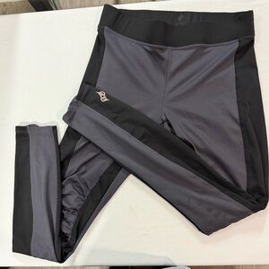 XCVI Movement Leggings Gray Black Ruched Sides Active Pants Size S